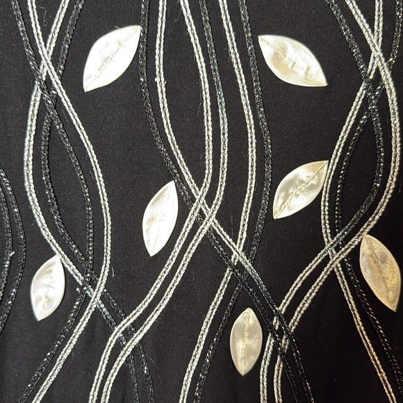 Lauren Michelle Black and Silver 3/4 Sleeve Embroidered Appliqué Blouse size XL - Picture 6 of 8